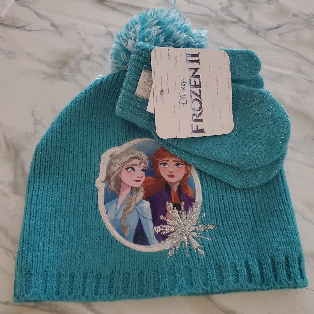 Disney Frozen II Toddler Beanie & Mittens Set